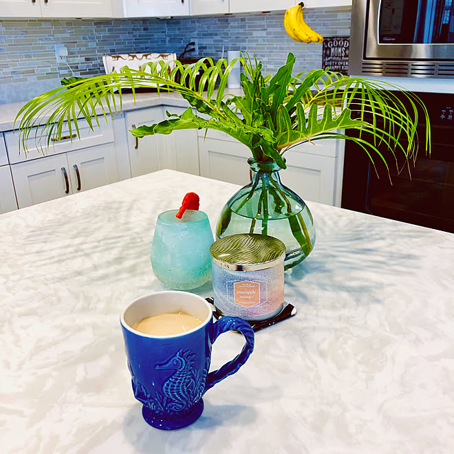 白いキッチン/キャンドル/花瓶/ビーチハウス/アイランドキッチン...などのインテリア実例 - 2019-08-24 03:21:22