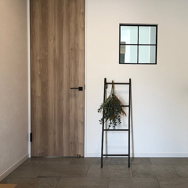 玄関 入り口 北欧インテリア 北欧 ラダー 玄関ホール などのインテリア実例 18 11 12 23 59 03 Roomclip ルームクリップ
