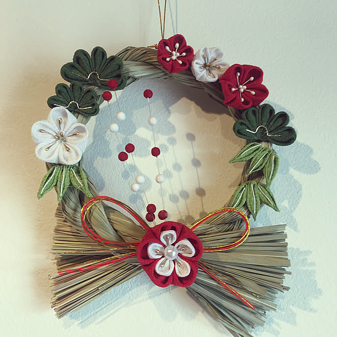 松竹梅 つまみ細工 しめ縄リース お正月リース お正月 などのインテリア実例 12 27 13 45 44 Roomclip ルームクリップ