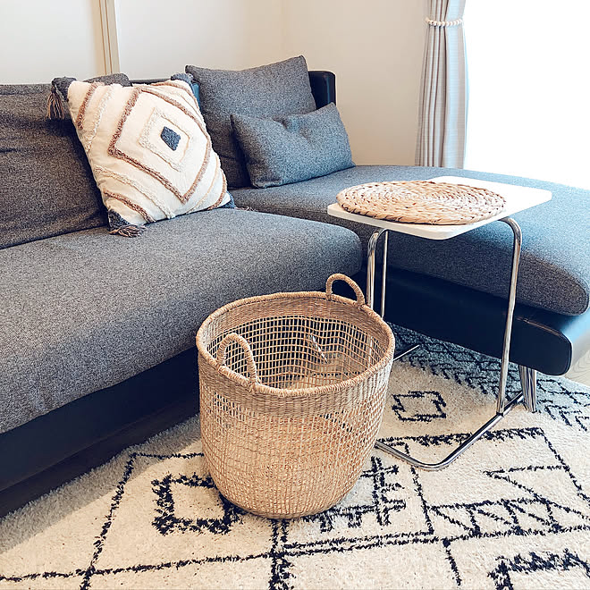 Ikeaサイドテーブル また買っちゃった ランチョンマット ニトリ しまむらのラグ シンプルモダン などのインテリア実例 06 19 16 25 17 Roomclip ルームクリップ