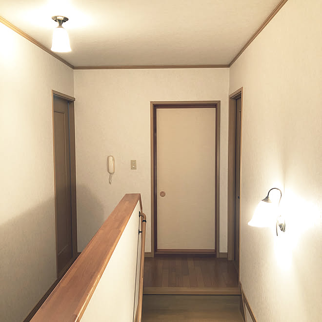 廊下の照明 階段の照明 ２階廊下 ２階ホール 壁 天井のインテリア実例 05 31 21 13 37 Roomclip ルームクリップ
