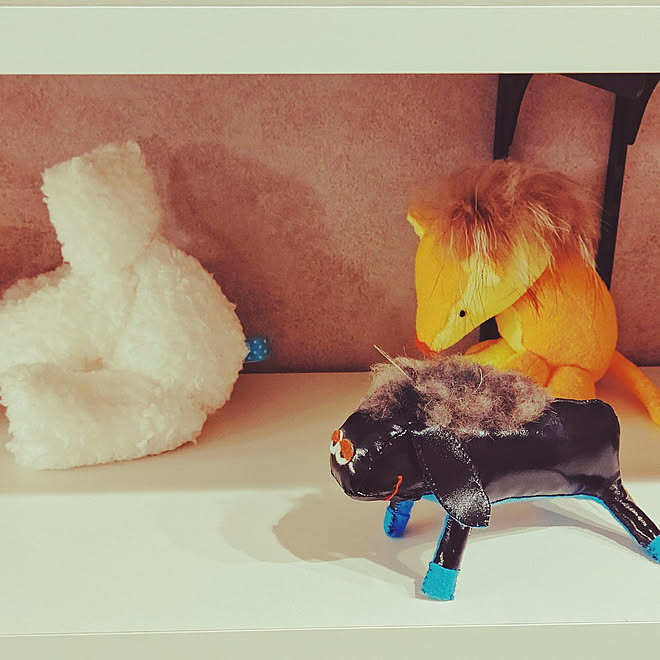 棚 ポルノグラフィティ サウダージ ぬいぐるみ 曲イメージ などのインテリア実例 21 02 03 22 53 23 Roomclip ルームクリップ