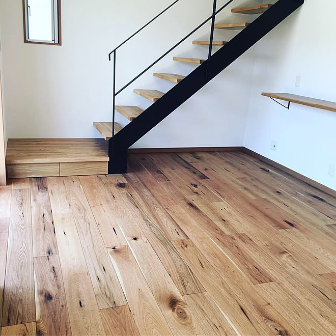 無垢材の床 階段手すり 階段 工務店と家づくり リビングのインテリア実例 19 10 17 17 44 32 Roomclip ルームクリップ