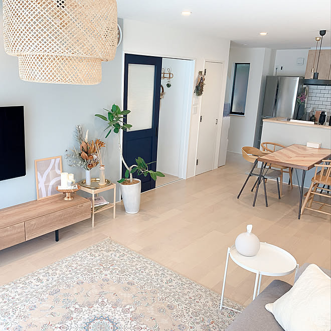 リビングダイニング 照明 Ikea ペルシャ絨毯 リビング照明 などのインテリア実例 09 26 21 26 14 Roomclip ルームクリップ