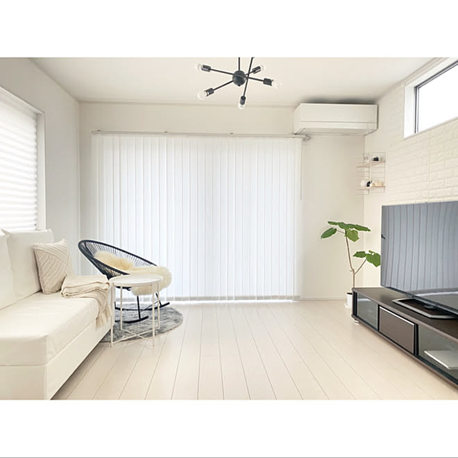 バーチカルブラインド Ikea モノトーン シンプルインテリア シンプルな暮らし などのインテリア実例 09 17 21 09 33 Roomclip ルームクリップ バーチカルブラインド Ikea モノトーン シンプルインテリア シンプルな暮らし などのインテリア実例 09 17 21 09 33 Roomclip ルームクリップ