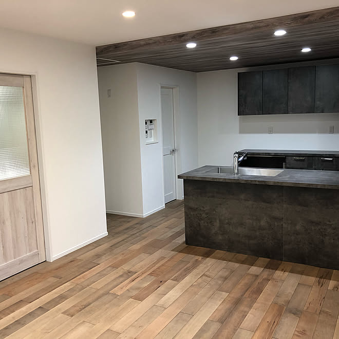 モダン ニッチ 男前 アクセントクロス キッチン などのインテリア実例 02 19 07 57 41 Roomclip ルームクリップ