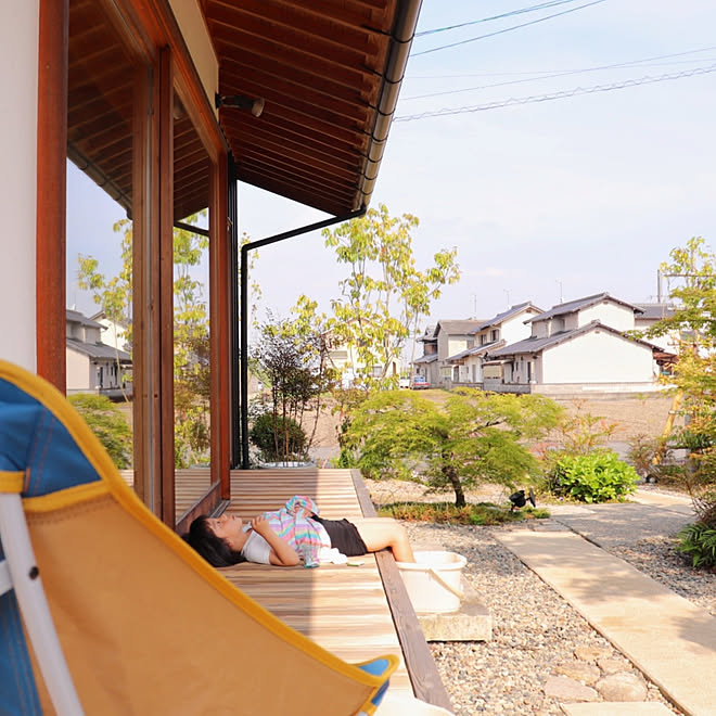 リビング 縁側ウッドデッキ 平屋 シンプルな暮らし 和モダン などのインテリア実例 05 06 11 10 05 Roomclip ルームクリップ