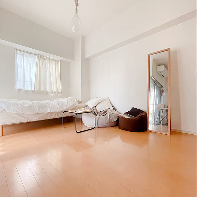 シンプリスト ミニマリスト ラグのない部屋 ラグのない暮らし ひとり暮らし などのインテリア実例 21 10 10 14 22 35 Roomclip ルームクリップ