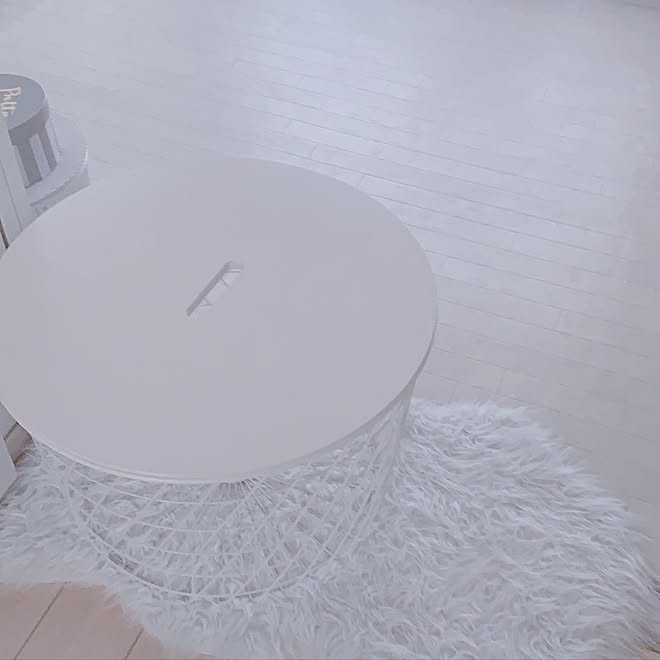 モノトーンインテリア/ホワイト/IKEA/まるテーブル/海外インテリアに憧れて...などのインテリア実例 - 2019-11-22 13:57:20