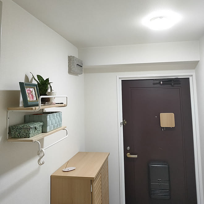 玄関 入り口 いいね フォロー本当に感謝です 中古マンションリノベーション マンション暮らし すきなものに囲まれた暮らし などのインテリア実例 22 04 08 10 49 11 Roomclip ルームクリップ