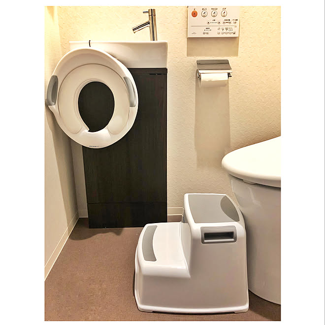 ｓ字フック 補助便座 トイレトレーニング 赤ちゃんのいる暮らし 赤ちゃんと暮らす などのインテリア実例 08 21 22 55 19 Roomclip ルームクリップ