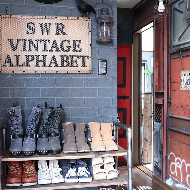 玄関 入り口 男前インテリア インダストリアルモダンアーキテクチャ 海外風 壁紙屋本舗 などのインテリア実例 16 07 19 49 29 Roomclip ルームクリップ