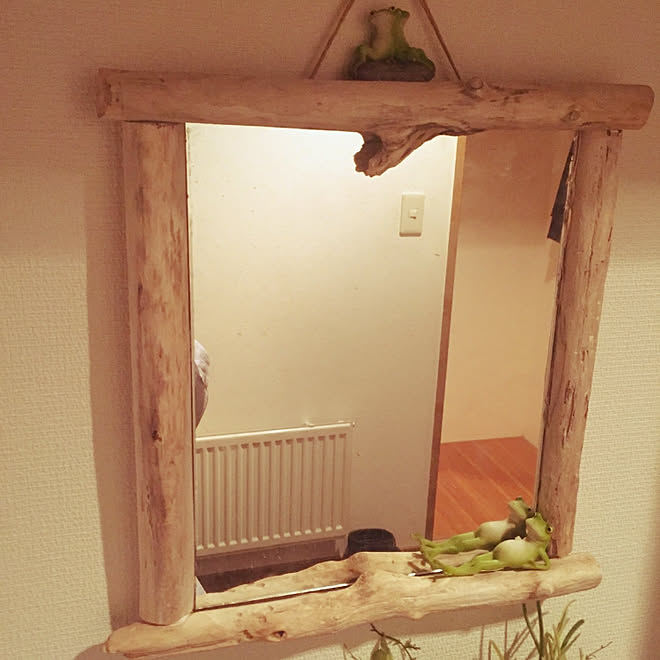 玄関 入り口 アウトドアインテリア 玄関 かがみリメイク 流木インテリア などのインテリア実例 17 09 30 14 59 57 Roomclip ルームクリップ