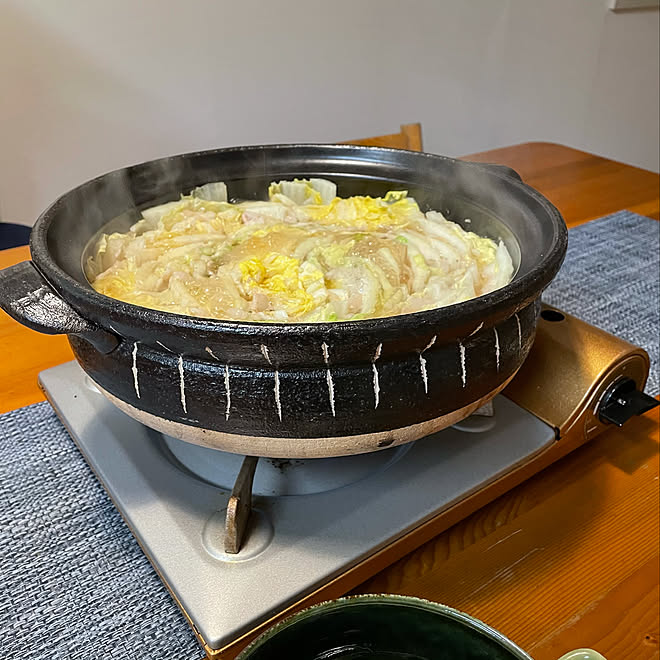 イワタニのカセットコンロ カセットコンロ ほんだし 白菜と豚肉のミルフィーユ鍋 夜ごはん などのインテリア実例 21 03 10 09 33 58 Roomclip ルームクリップ