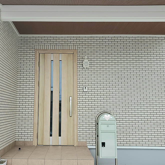 玄関 入り口 わが家のドア セキスイハイム グランツーユー 玄関 などのインテリア実例 22 02 19 19 05 49 Roomclip ルームクリップ