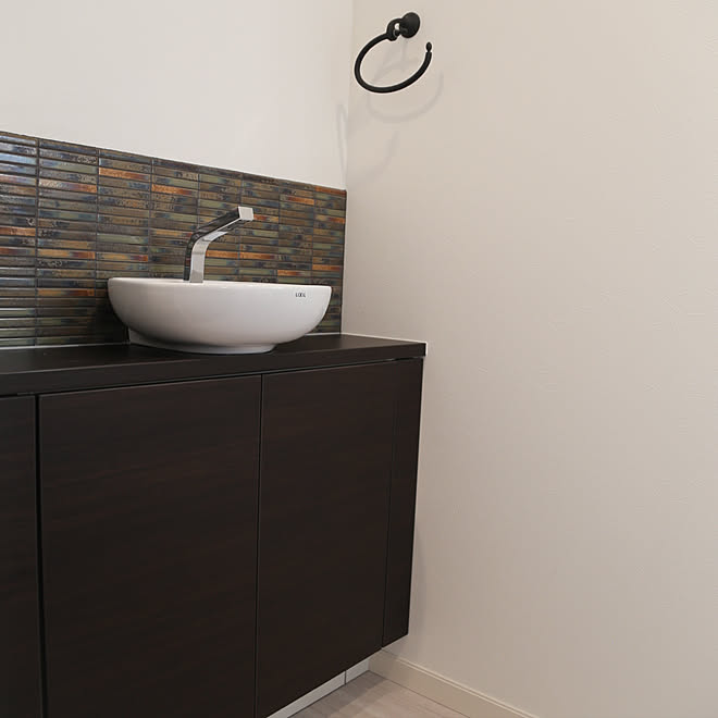 バス トイレ 手洗いカウンター リクシル Kawajun リクシルタイル トヨタホームのインテリア実例 18 02 19 06 02 53 Roomclip ルームクリップ