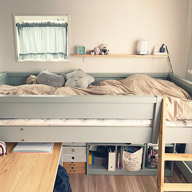 システムベッド カフェカーテン 娘の部屋 好きなものに囲まれて暮らしたい 彩りのある暮らし などのインテリア実例 09 16 09 34 58 Roomclip ルームクリップ