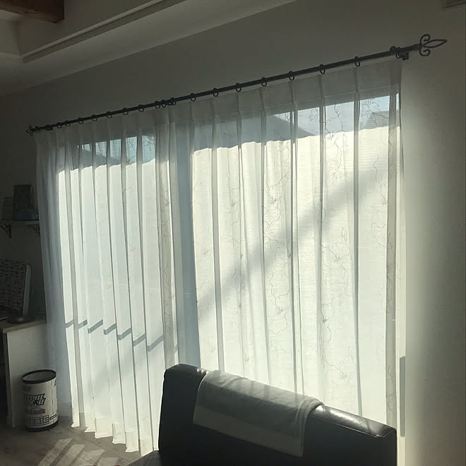 リビング 花柄レースカーテン カーテンレール アイアンのインテリア実例 19 01 17 10 26 27 Roomclip ルームクリップ