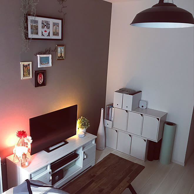 カラーボックス/カラーボックス 横置き/アートギャラリー/Philips Hue/ひとり暮らし&hellip;などのインテリア実例 202010