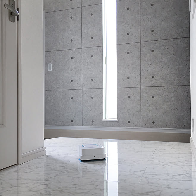 大理石調フローリング コンクリート風壁紙 掃除 ブラーバジェット ブラーバ などのインテリア実例 19 03 23 13 10 17 Roomclip ルームクリップ