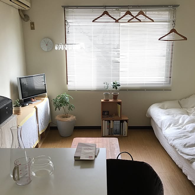 一人暮らし 部屋全体 ワンルーム シマトネリコ 断捨離中 などのインテリア実例 17 03 18 12 53 25 Roomclip ルームクリップ 一人暮らし 部屋全体 ワンルーム シマトネリコ 断捨離中 などのインテリア実例 17 03 18 12 53 25 Roomclip ルームクリップ