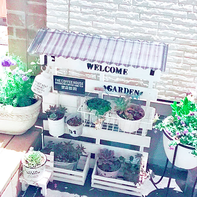 グリーンのある暮らし 多肉寄せ植え ステンシル すのこガーデンラックdiy 屋根をつけました などのインテリア実例 18 05 17 00 15 09 Roomclip ルームクリップ