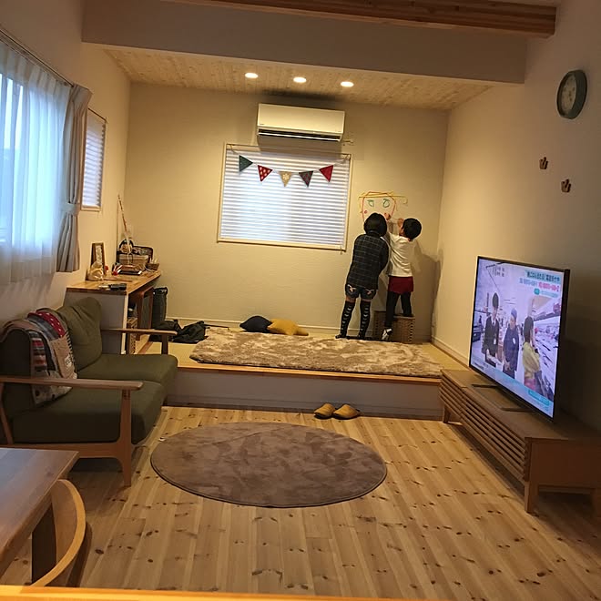 リビング 小上がり畳 ニトリ 北欧にも憧れ Ikeaのインテリア実例 17 01 30 17 17 41 Roomclip ルームクリップ リビング 小上がり畳 ニトリ 北欧にも憧れ Ikeaのインテリア実例 17 01 30 17 17 41 Roomclip ルームクリップ