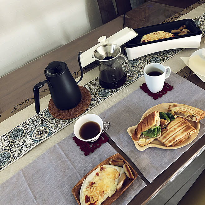 机 お餅ピザ 朝ごはん 山善ホットサンドメーカー 山善調温ケトル などのインテリア実例 19 01 27 10 48 56 Roomclip ルームクリップ 机 お餅ピザ 朝ごはん 山善ホットサンドメーカー 山善調温ケトル などのインテリア実例 19 01 27 10 48 56 Roomclip ルームクリップ