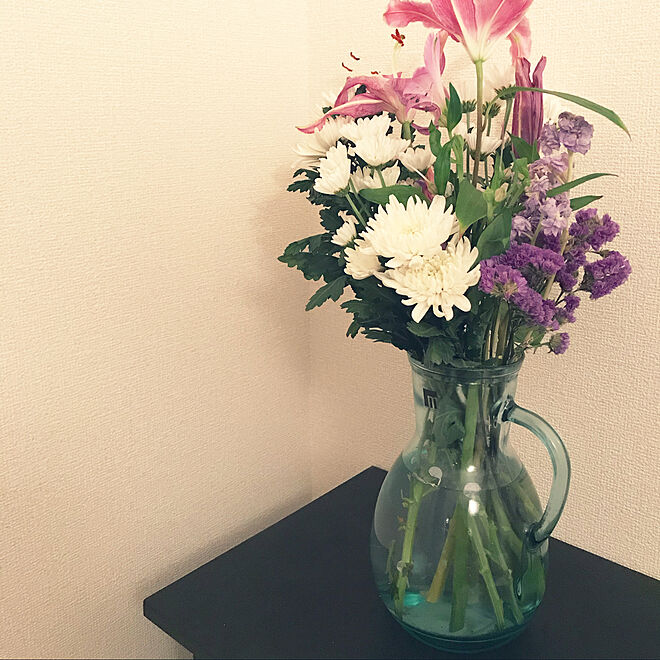 仏花ですが お花 花瓶 ディスプレイ リビングのインテリア実例 04 25 22 00 10 Roomclip ルームクリップ