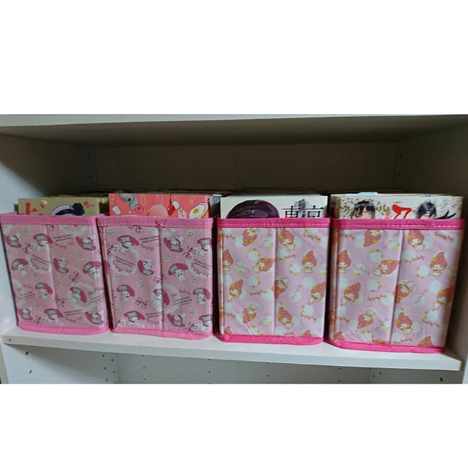 棚 漫画収納 漫画 ダイソー 100均 などのインテリア実例 17 10 22 01 02 05 Roomclip ルームクリップ