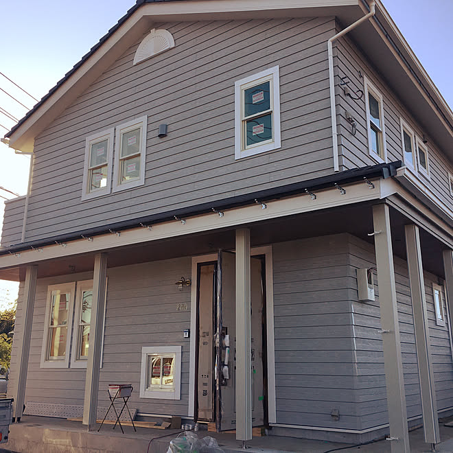 カリフォルニアスタイル ハワイ大好き ラップサイディング 軒天 ハウスナンバー などのインテリア実例 19 11 22 13 24 Roomclip ルームクリップ