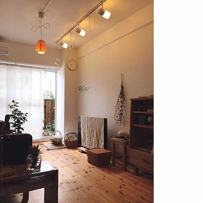 リビング/ごまちゃんのぬいぐるみの名前はゴマだれ/ウォールステッカー/RIKI Clock/フローリングDIY...などのインテリア実例 - 2016-07-03 11:36:24