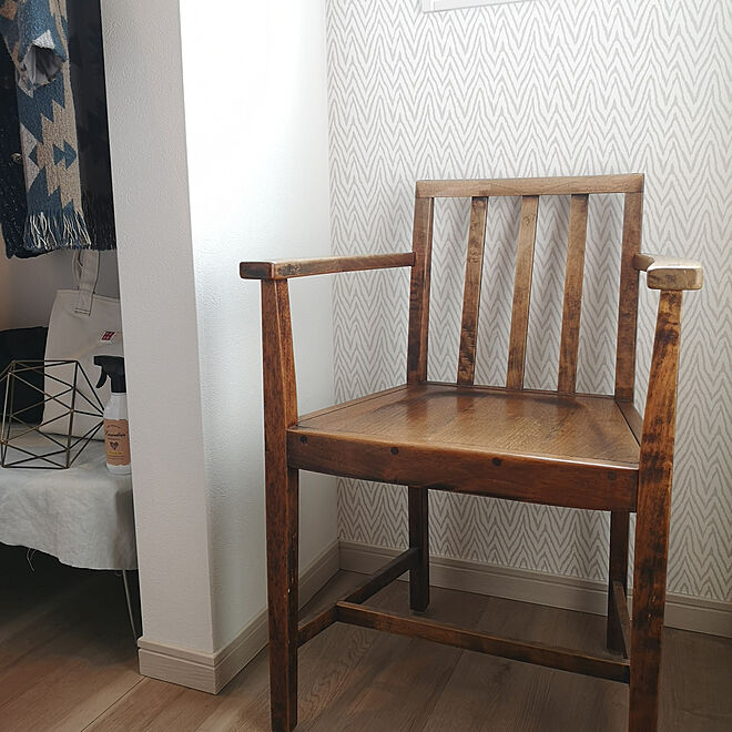 壁 天井 ヴィンテージ家具 職人さんの手作り 椅子 トキワ 壁紙のインテリア実例 19 02 24 15 17 27 Roomclip ルームクリップ