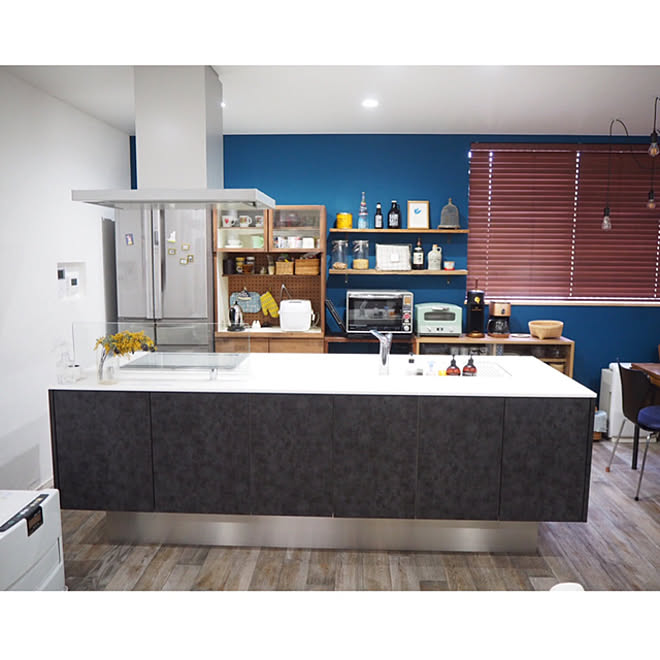 アイランドキッチン 中古住宅 キッチン Unico アクセントクロス などのインテリア実例 21 05 03 09 02 32 Roomclip ルームクリップ