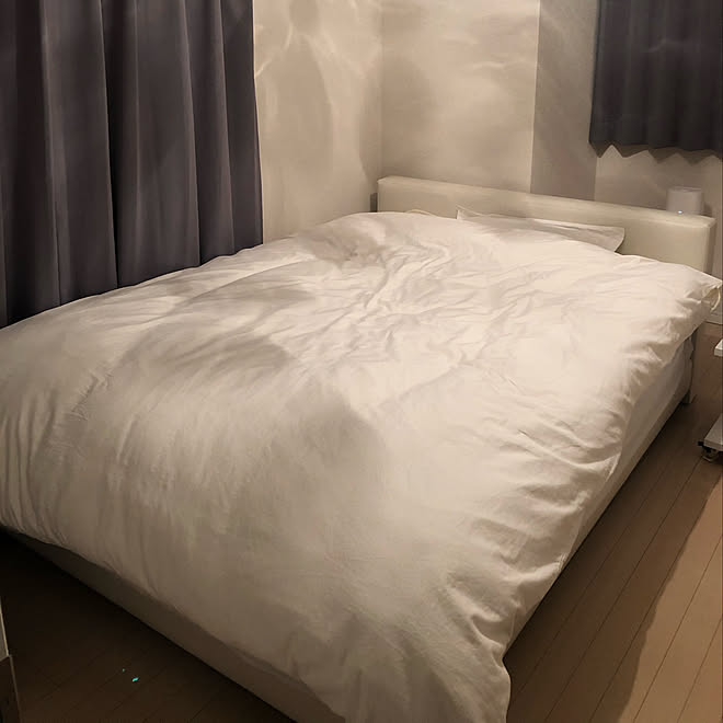 ニトリ ダブルベッド Nスリープラグジュアリー 家電は白で揃えたい 一人暮らし などのインテリア実例 03 16 04 54 26 Roomclip ルームクリップ