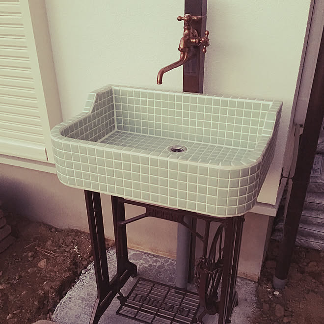 玄関 入り口 タイル流し台 外水道 外流し 田舎暮らし などのインテリア実例 17 12 06 16 58 31 Roomclip ルームクリップ