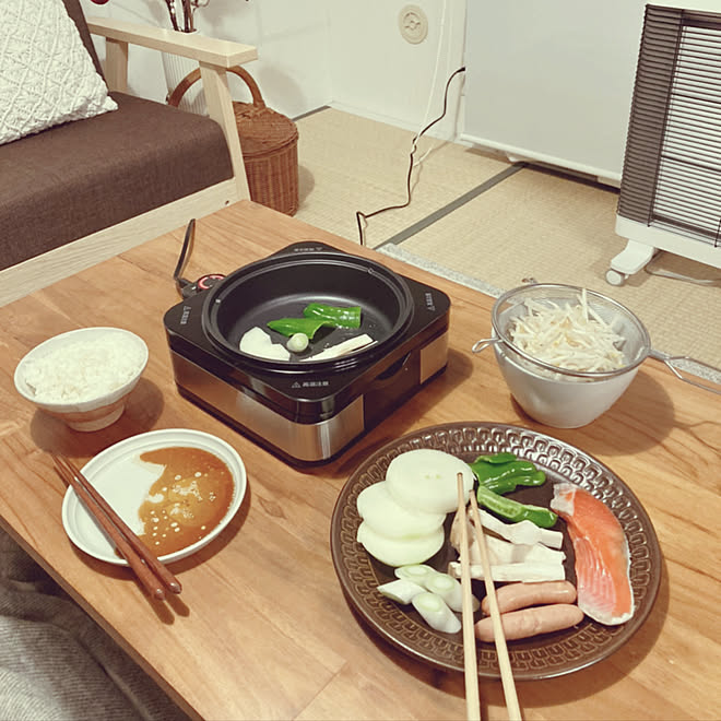 鍋もできます ひとり鉄板焼き 夜ご飯 Yamazen ホットプレート などのインテリア実例 12 22 05 Roomclip ルームクリップ