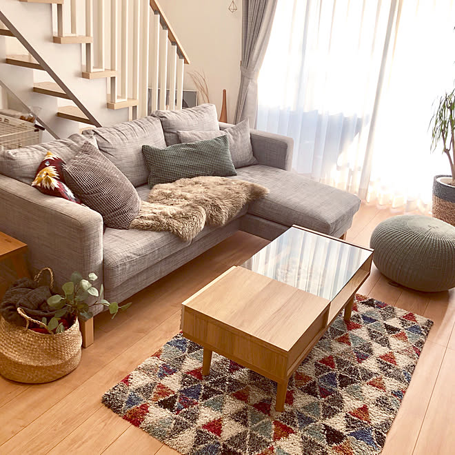 リビング/ムートンラグ/無印良品/プフ/ベルメゾンのラグ...などのインテリア実例 - 2019-01-08 21:27:26 ...