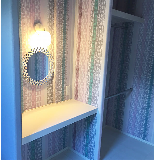 ウォークインクローゼット サンゲツ ニトリの鏡 造作 ドレッサー などのインテリア実例 17 11 05 15 17 56 Roomclip ルームクリップ