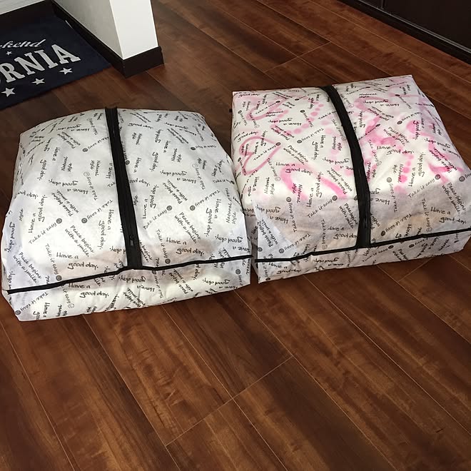 ベッド周り 100均 布団収納カバー 毛布収納 毛布収納ケース などのインテリア実例 17 05 02 23 01 24 Roomclip ルームクリップ