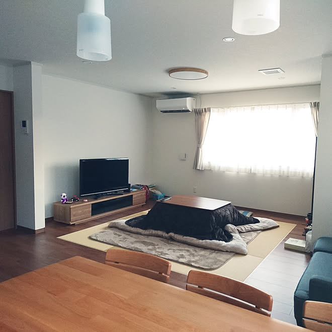 リビング 大家族 完全共有二世帯 同居 二世帯住宅 などのインテリア実例 02 04 08 46 08 Roomclip ルームクリップ