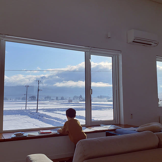 リビング 雪 景色の見える窓 自然と暮らす 田舎暮らし などのインテリア実例 02 09 08 23 48 Roomclip ルームクリップ