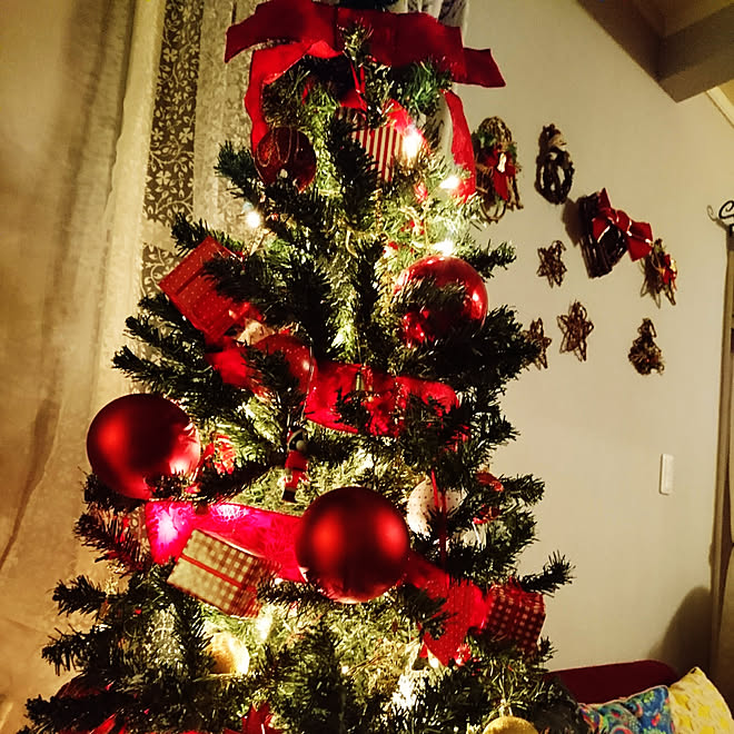 リビング クリスマスツリー 赤いリボン クリスマス フレンチ などのインテリア実例 18 12 09 15 58 47 Roomclip ルームクリップ