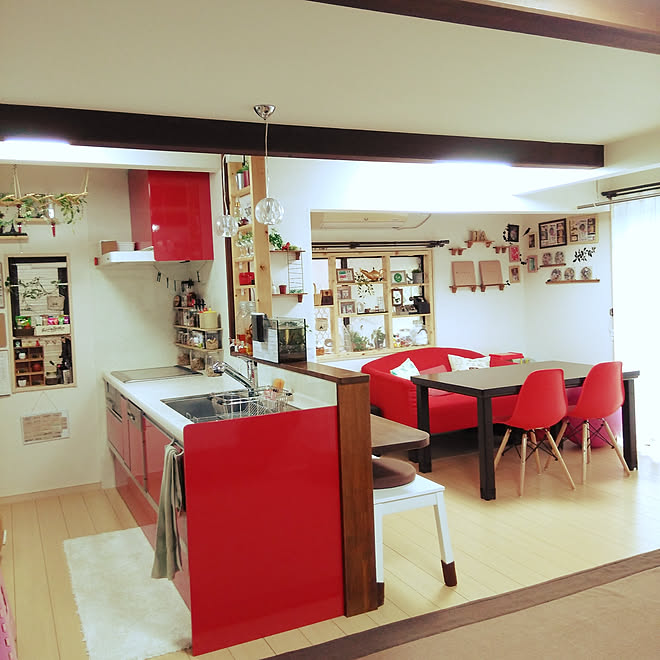 部屋全体 赤色大好き せまいおうち こどもと暮らす 白 赤 茶 などのインテリア実例 19 05 31 08 54 00 Roomclip ルームクリップ 部屋全体 赤色大好き せまいおうち こどもと暮らす 白 赤 茶 などのインテリア実例 19 05 31 08 54 00 Roomclip ルームクリップ