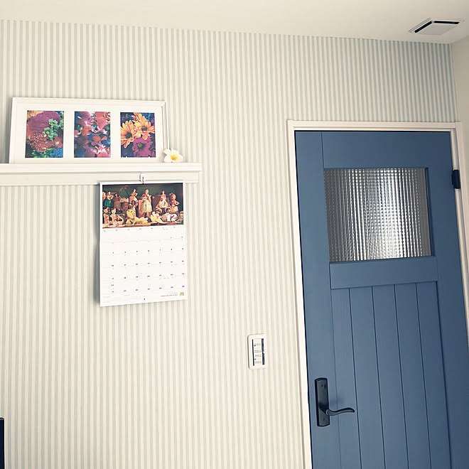 リビング サンゲツ壁紙 来年のカレンダー 蜷川実花 Ikea などのインテリア実例 17 12 03 12 27 53 Roomclip ルームクリップ