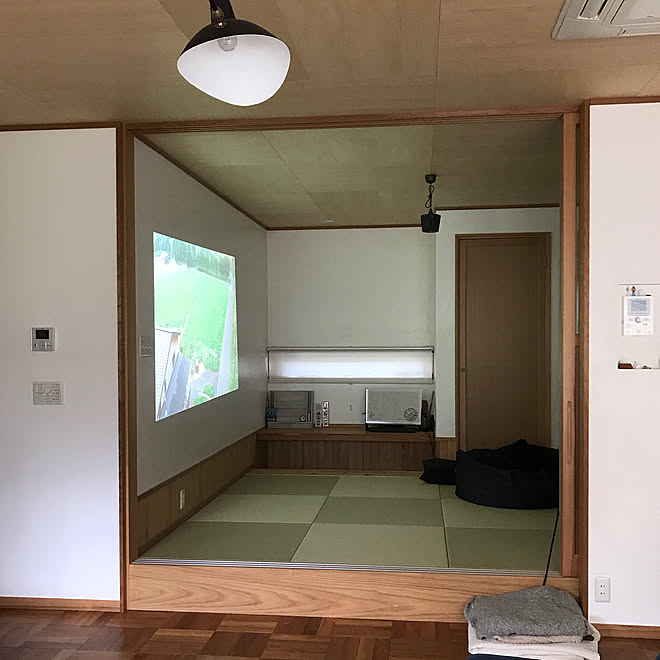 部屋全体/ホームシアター/エプソンのホームプロジェクター/エプソン・dreamioモニター/漆喰...などのインテリア実例 - 2018-10-01 19:24:39
