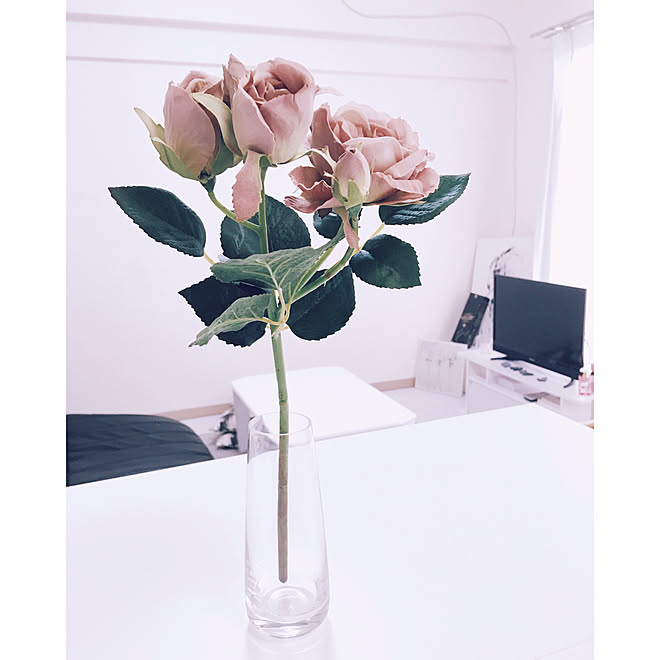 ガラス フラワーベース 花瓶 ローズ ピンク などのインテリア実例 05 01 15 29 10 Roomclip ルームクリップ