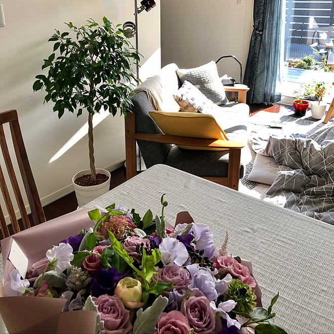 フラワーアレンジメント 観葉植物 一人暮らし こたつ 平屋 などのインテリア実例 01 04 13 15 45 Roomclip ルームクリップ フラワーアレンジメント 観葉植物 一人暮らし こたつ 平屋 などのインテリア実例 01 04 13 15 45 Roomclip ルームクリップ
