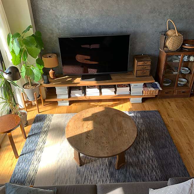 リノベーション モノトーンインテリア コンクリート打ち放し マスターウォール 古道具 などのインテリア実例 11 28 08 27 51 Roomclip ルームクリップ