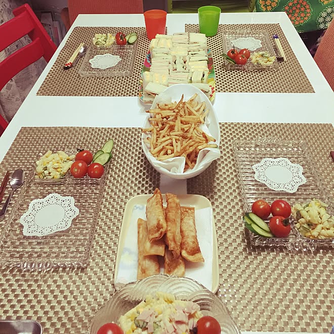 机 美味しそうに撮れない 夕食 インテリアじゃなくてごめんなさい 誕生日ごはんのインテリア実例 15 11 18 53 29 Roomclip ルームクリップ